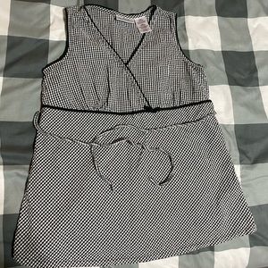 Maternity Announcements Size Small Top